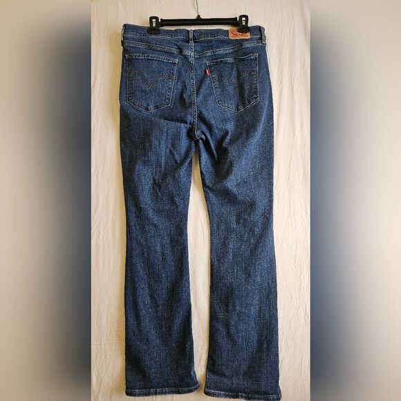 Levi's Jeans Women's 14 (33x31) Classic Bootcut Mid Rise Medium Wash EUC - Picture 7 of 9